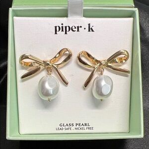 Piper K | Bow Pearl Earrings ✨